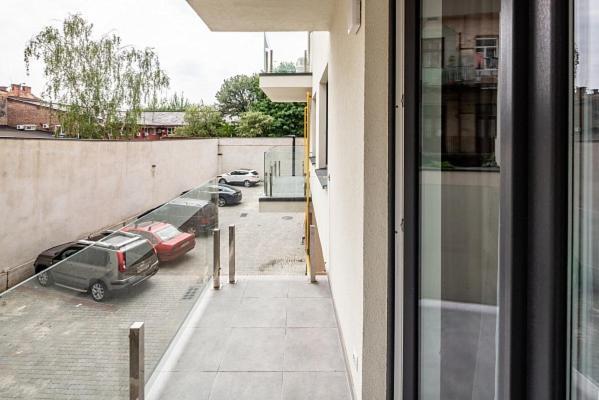 Апартаменти З Парковкою Lviv Exterior photo